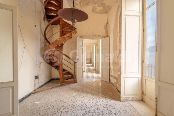 appartamento in vendita a Siracusa in zona Isola Ortigia