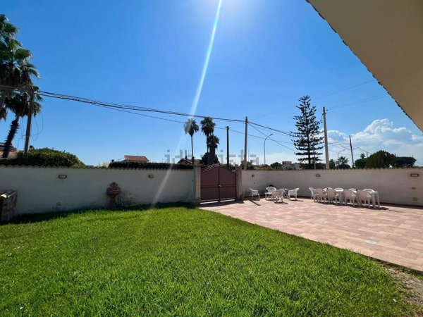 casa indipendente in vendita a Siracusa in zona Arenella
