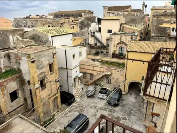 appartamento in vendita a Siracusa in zona Isola Ortigia