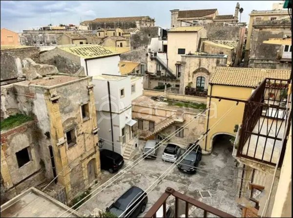 appartamento in vendita a Siracusa in zona Isola Ortigia