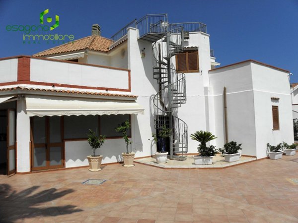 casa indipendente in vendita a Siracusa in zona Arenella