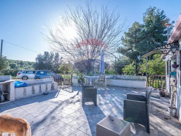 casa indipendente in vendita a Siracusa in zona Centro Città