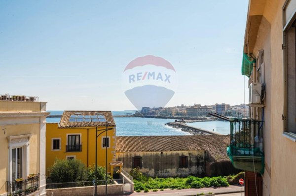 appartamento in vendita a Siracusa in zona Borgata