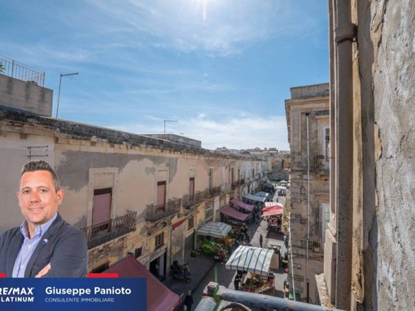 appartamento in vendita a Siracusa in zona Isola Ortigia