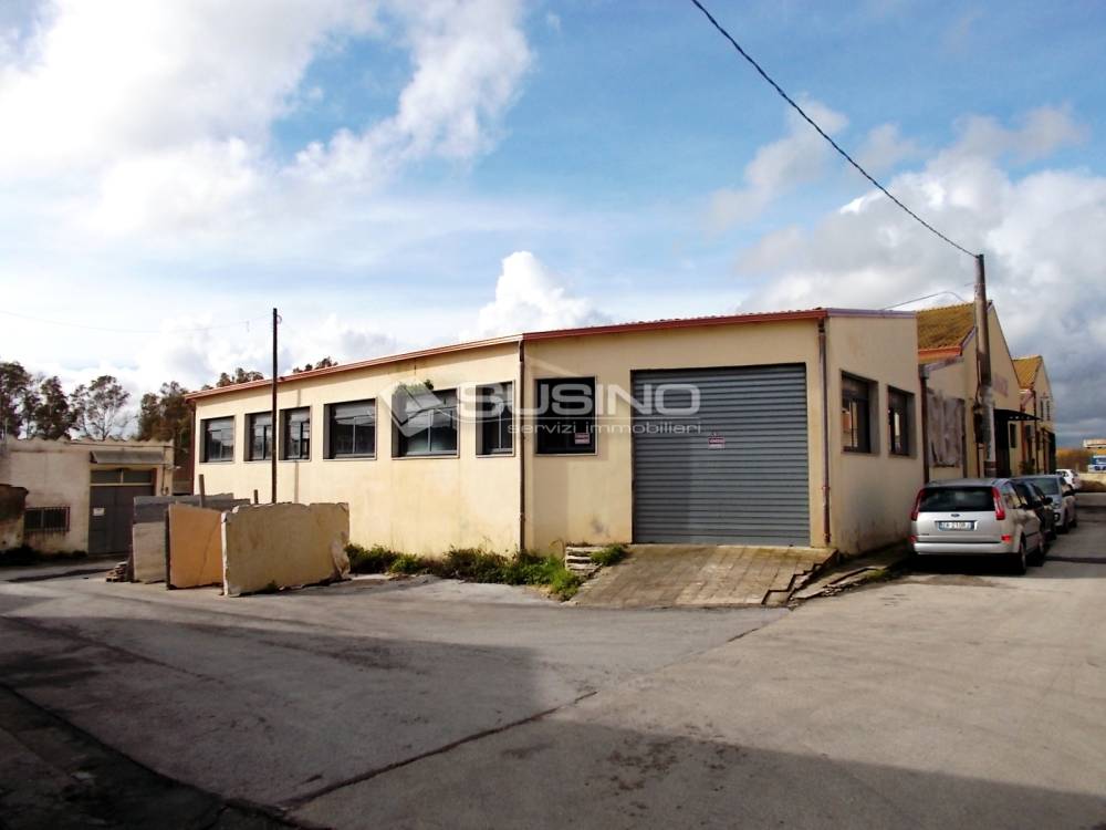 locale commerciale in vendita a Siracusa