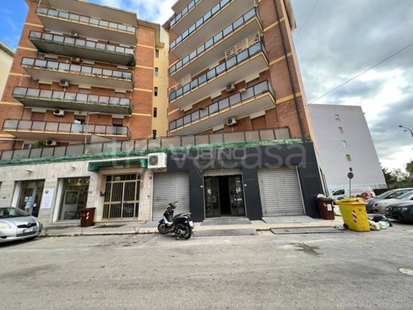negozio in vendita a Siracusa in zona Borgata