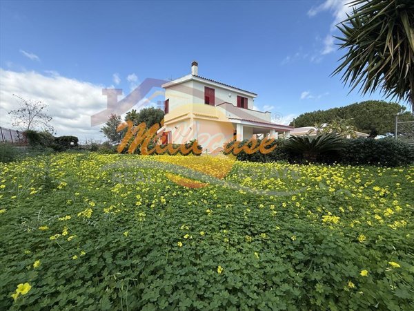 casa indipendente in vendita a Siracusa in zona Arenella