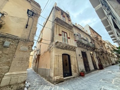appartamento in vendita a Siracusa in zona Isola Ortigia