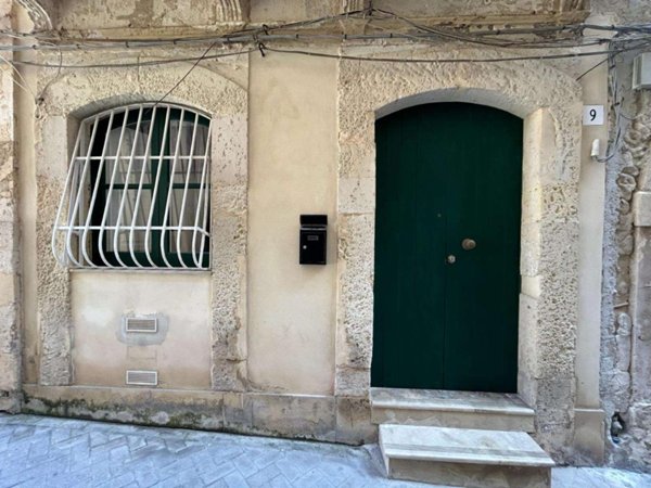 appartamento in vendita a Siracusa in zona Isola Ortigia