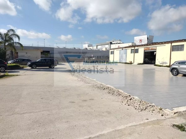 capannone in vendita a Siracusa