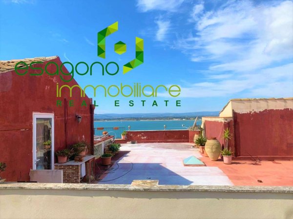 appartamento in vendita a Siracusa in zona Isola Ortigia