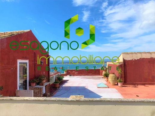 appartamento in vendita a Siracusa in zona Isola Ortigia