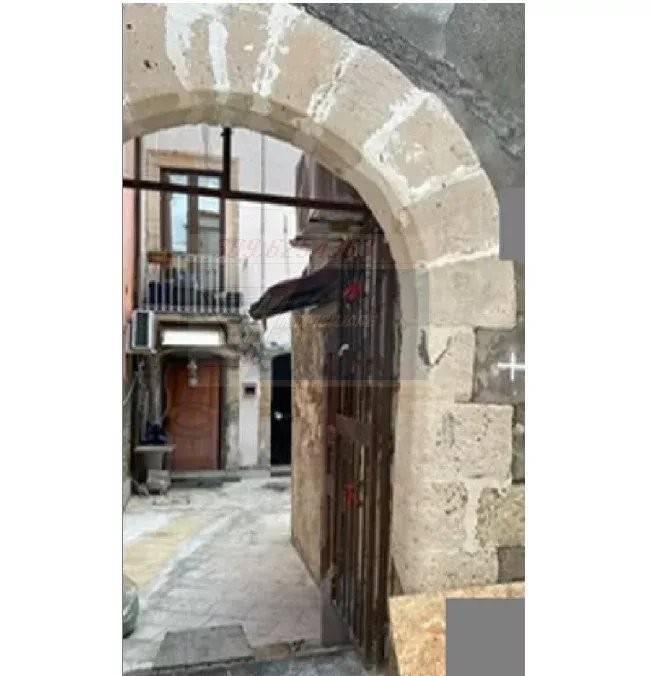 appartamento in vendita a Siracusa in zona Isola Ortigia
