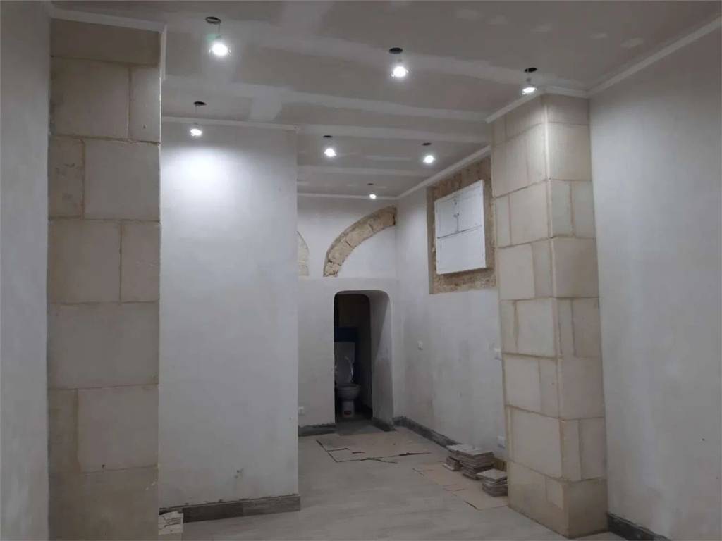 negozio in vendita a Siracusa in zona Isola Ortigia