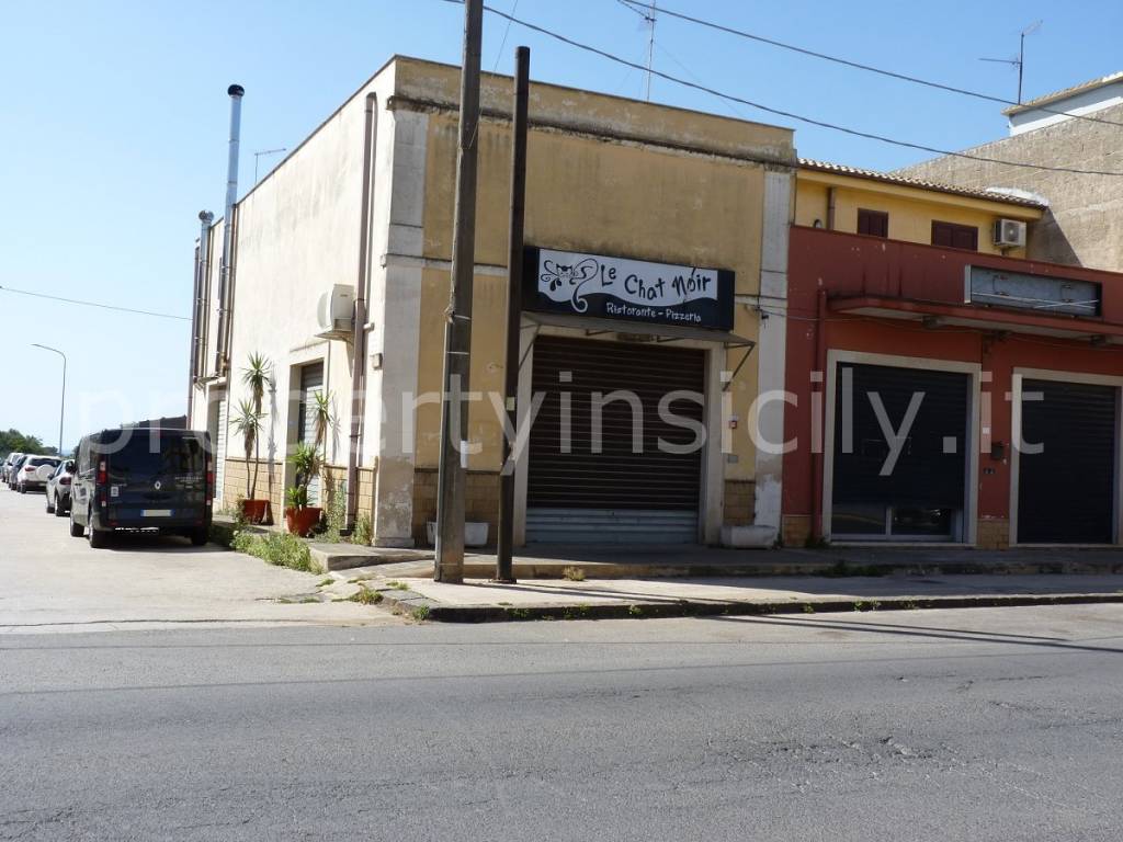 quadrivano in vendita a Siracusa in zona Cassibile