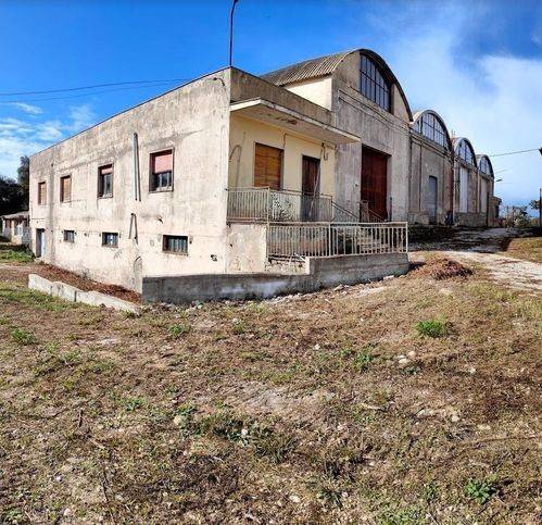 locale commerciale in vendita a Siracusa