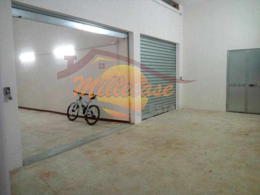 locale di sgombero in vendita a Siracusa in zona Belvedere