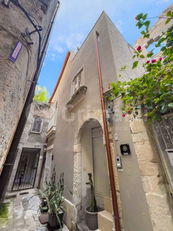 appartamento in vendita a Siracusa in zona Isola Ortigia