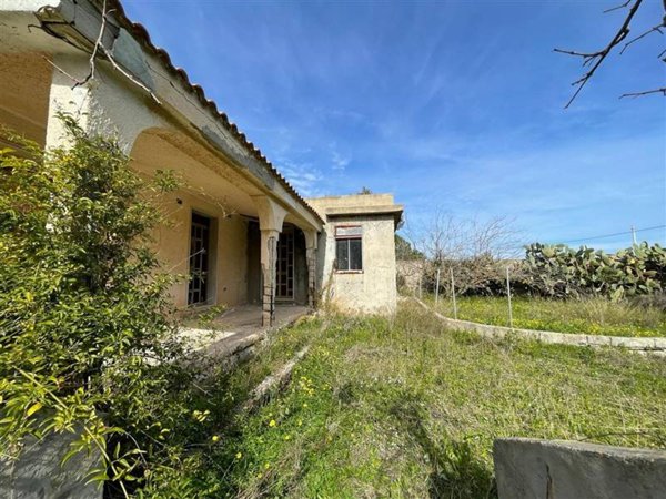 casa indipendente in vendita a Siracusa in zona Isola / Plemmirio