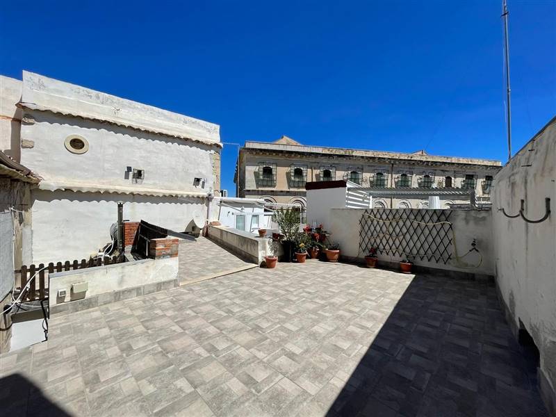 appartamento in vendita a Siracusa in zona Isola Ortigia