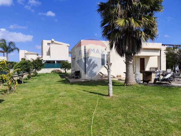 casa indipendente in vendita a Siracusa in zona Isola / Plemmirio