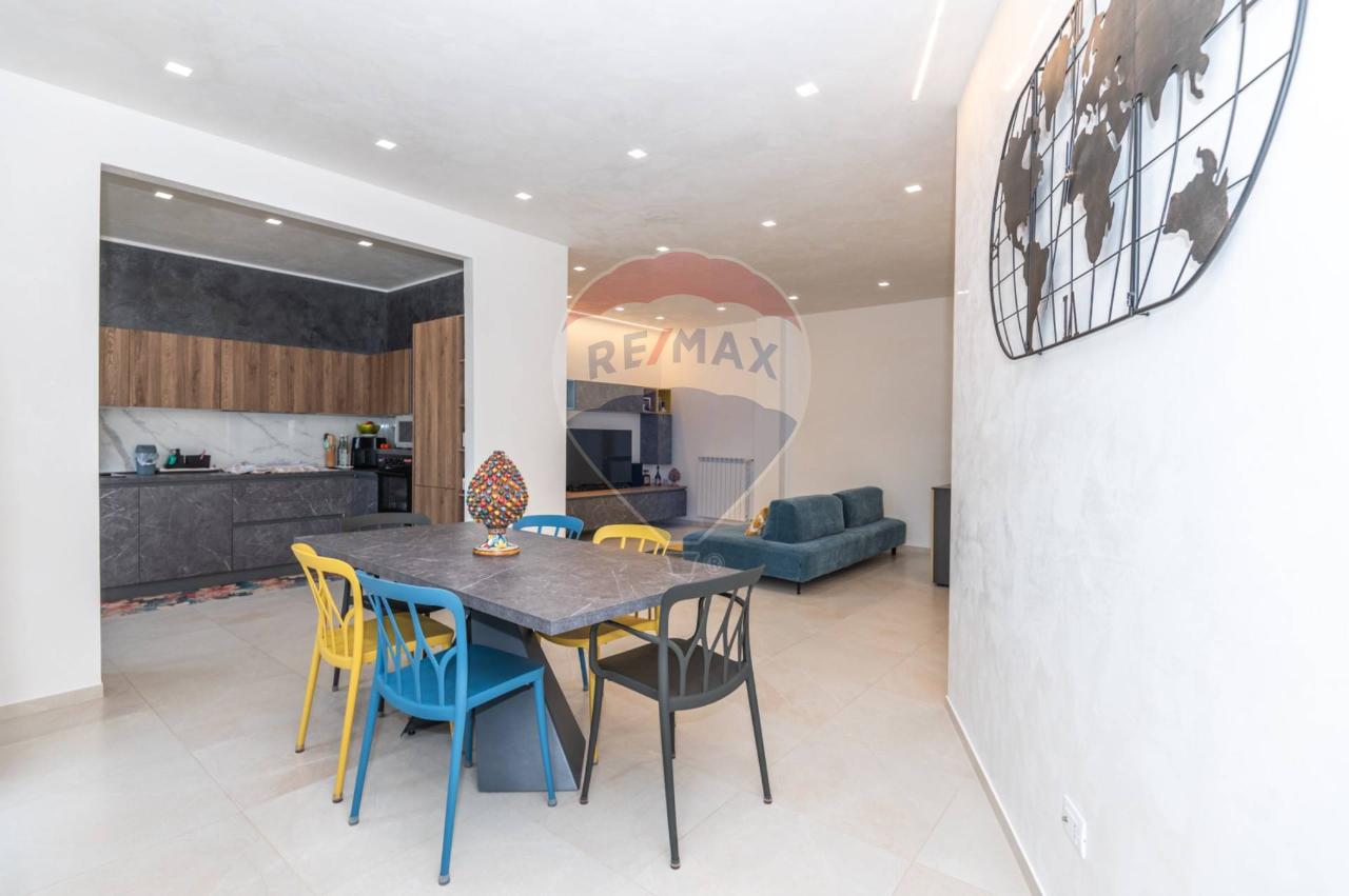 appartamento in vendita a Siracusa in zona Isola / Plemmirio