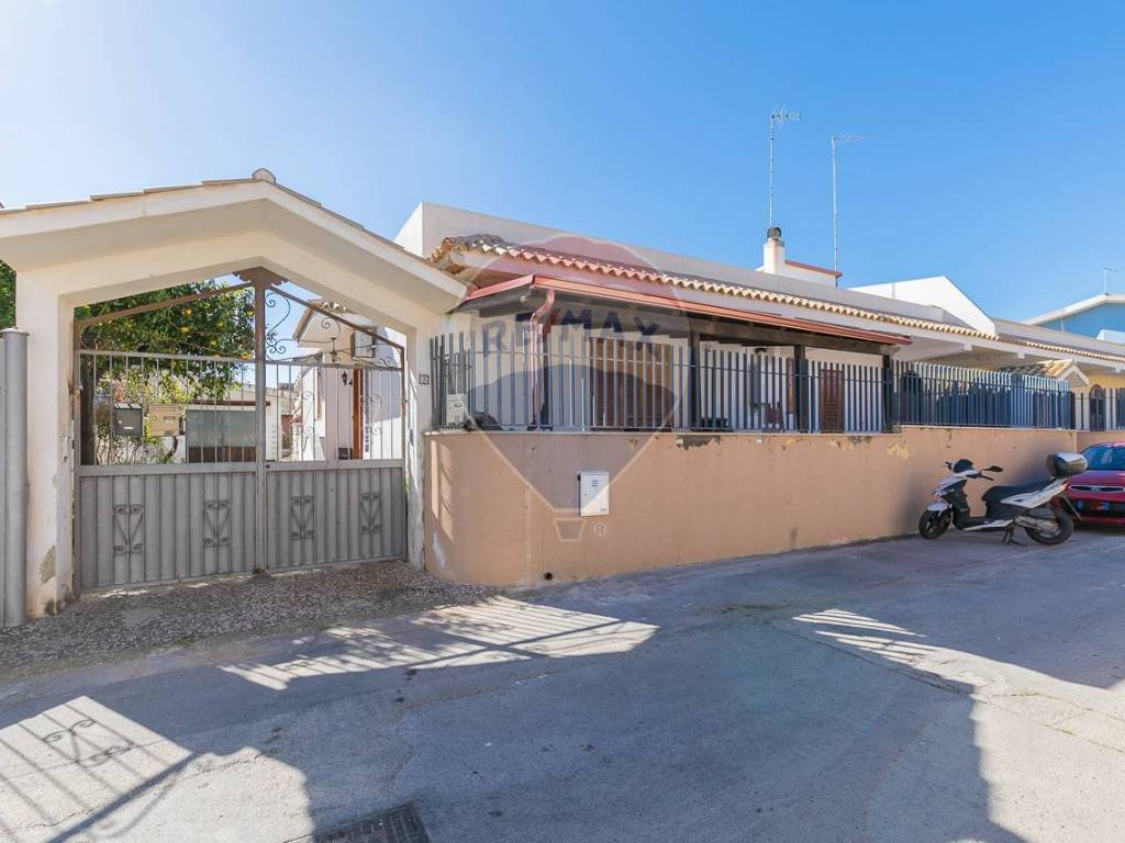 casa indipendente in vendita a Siracusa in zona Scala Greca