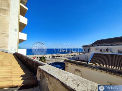 appartamento in vendita a Siracusa in zona Isola Ortigia