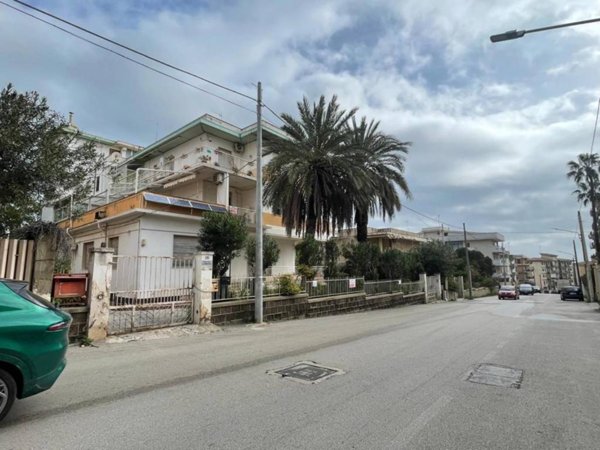 appartamento in vendita a Siracusa in zona Grottasanta