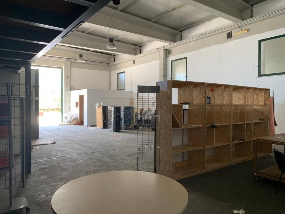 negozio in vendita a Siracusa in zona Belvedere
