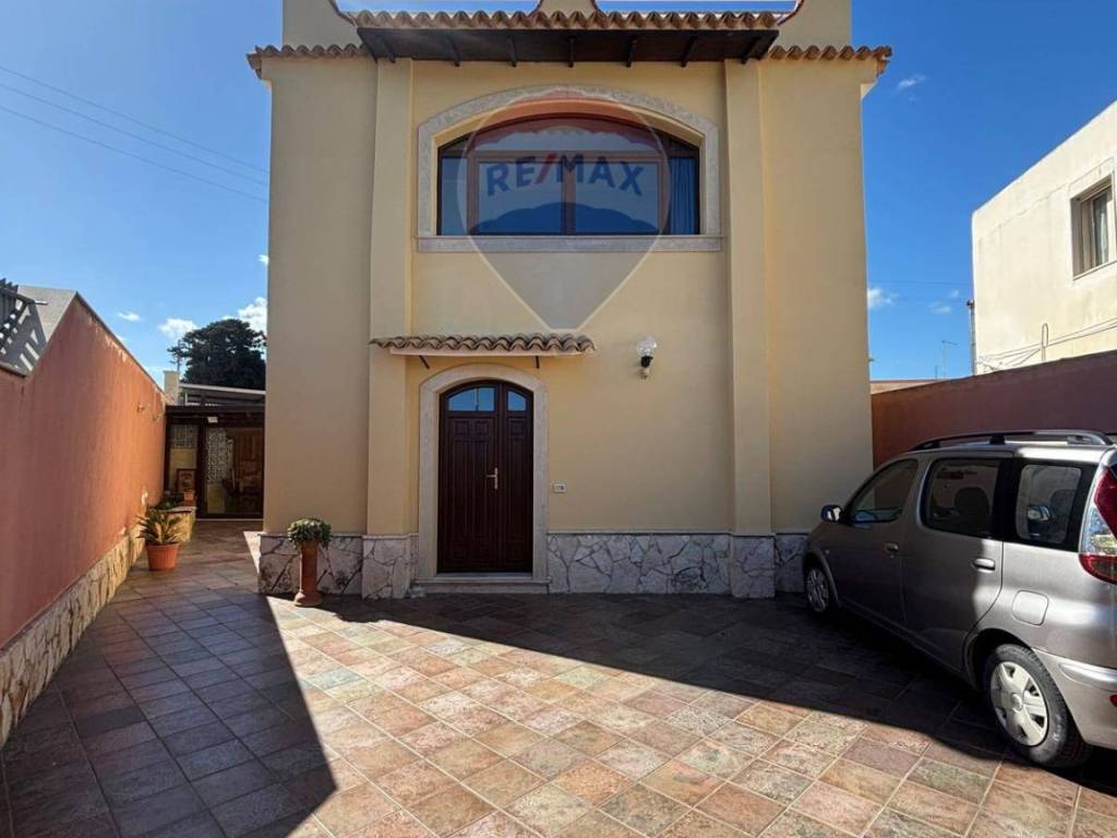 casa indipendente in vendita a Siracusa in zona Isola / Plemmirio