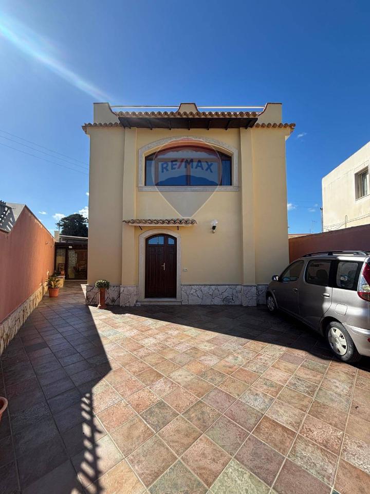 casa indipendente in vendita a Siracusa in zona Isola / Plemmirio