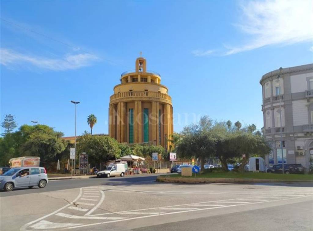 negozio in vendita a Siracusa in zona Centro Città