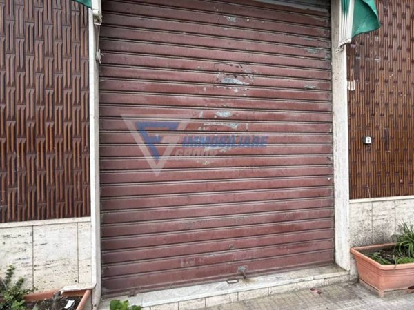 negozio in vendita a Siracusa in zona Isola Ortigia