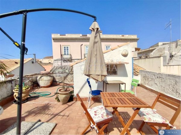 appartamento in vendita a Siracusa in zona Isola Ortigia