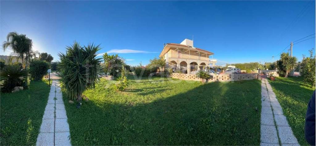 casa indipendente in vendita a Siracusa in zona Fontane Bianche