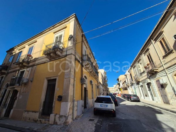 appartamento in vendita a Siracusa in zona Borgata
