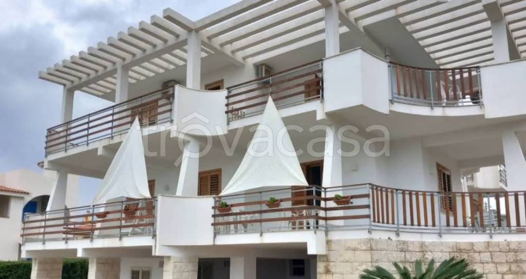 casa indipendente in vendita a Siracusa in zona Fontane Bianche