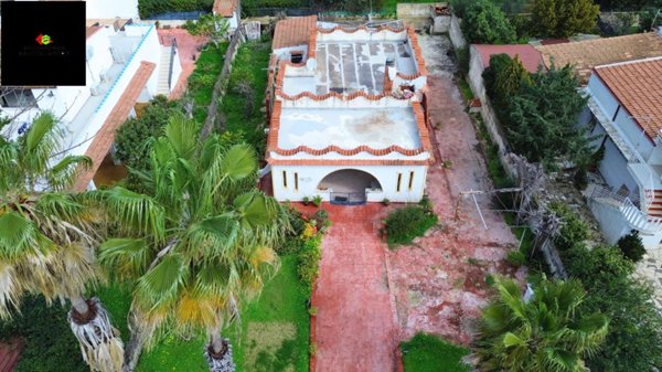casa indipendente in vendita a Siracusa in zona Arenella