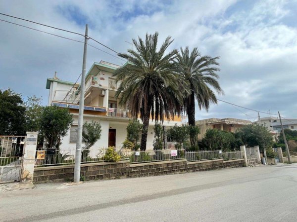 appartamento in vendita a Siracusa in zona Grottasanta