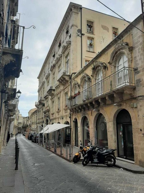 appartamento in vendita a Siracusa in zona Isola Ortigia