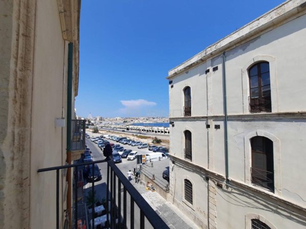 appartamento in vendita a Siracusa in zona Isola Ortigia
