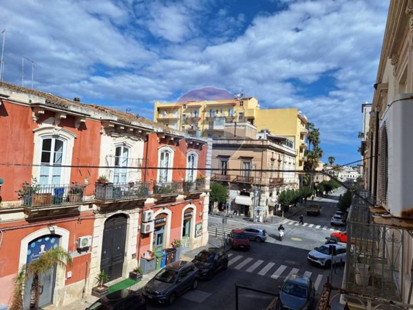 casa indipendente in vendita a Siracusa in zona Centro Città