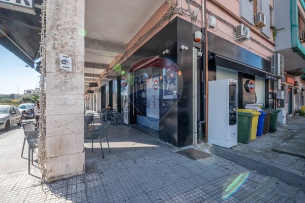 locale commerciale in vendita a Siracusa in zona Borgata