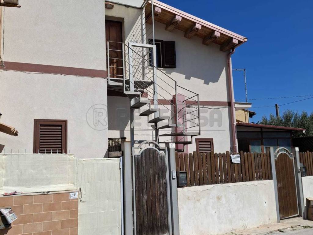 casa indipendente in vendita a Siracusa in zona Belvedere
