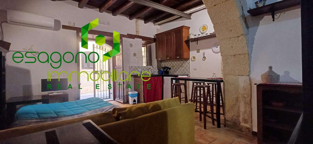 appartamento in vendita a Siracusa in zona Isola Ortigia