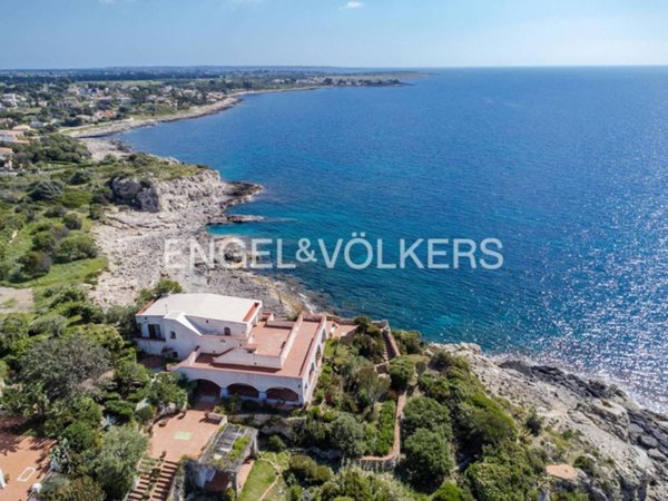 casa indipendente in vendita a Siracusa in zona Fontane Bianche