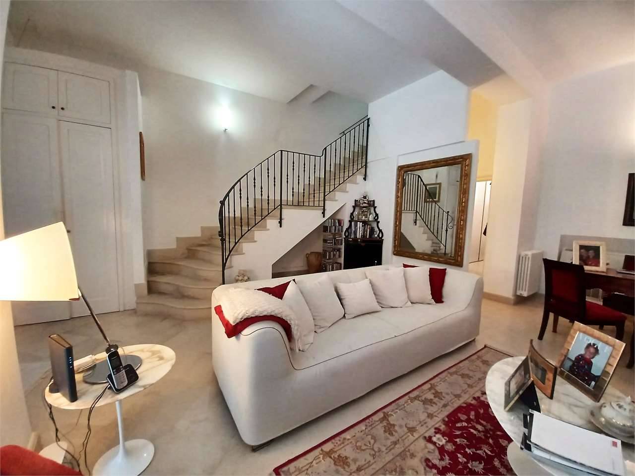 intera palazzina in vendita a Siracusa in zona Isola Ortigia