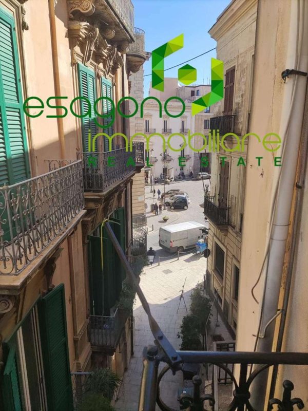 appartamento in vendita a Siracusa in zona Isola Ortigia
