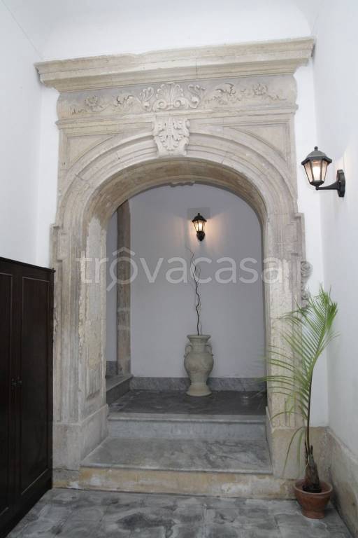 appartamento in vendita a Siracusa in zona Isola Ortigia